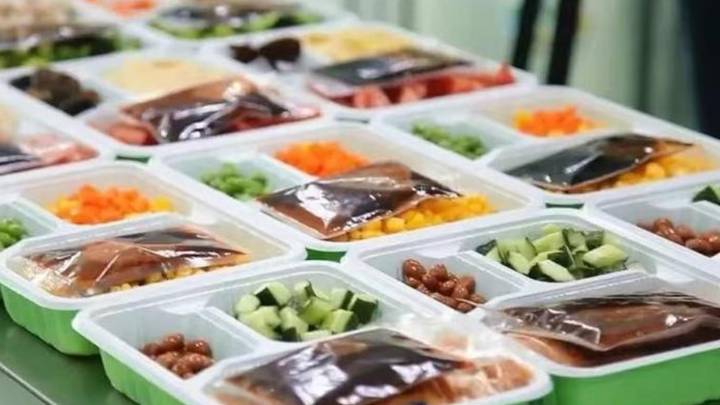 网友建议规定餐厅标明菜品是否为预制菜,你支持吗?